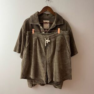 OAS Men’s matching Taupe Velour set Size XL